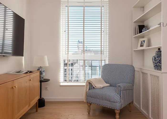 Flatbook - Near Marina św Piotra